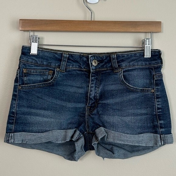 Mango Medium Wash Denim Folded Hem Jean Shorts Size 2 - Picture 1 of 3